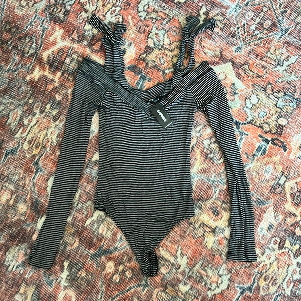 Express bodysuit with shoulder ties
